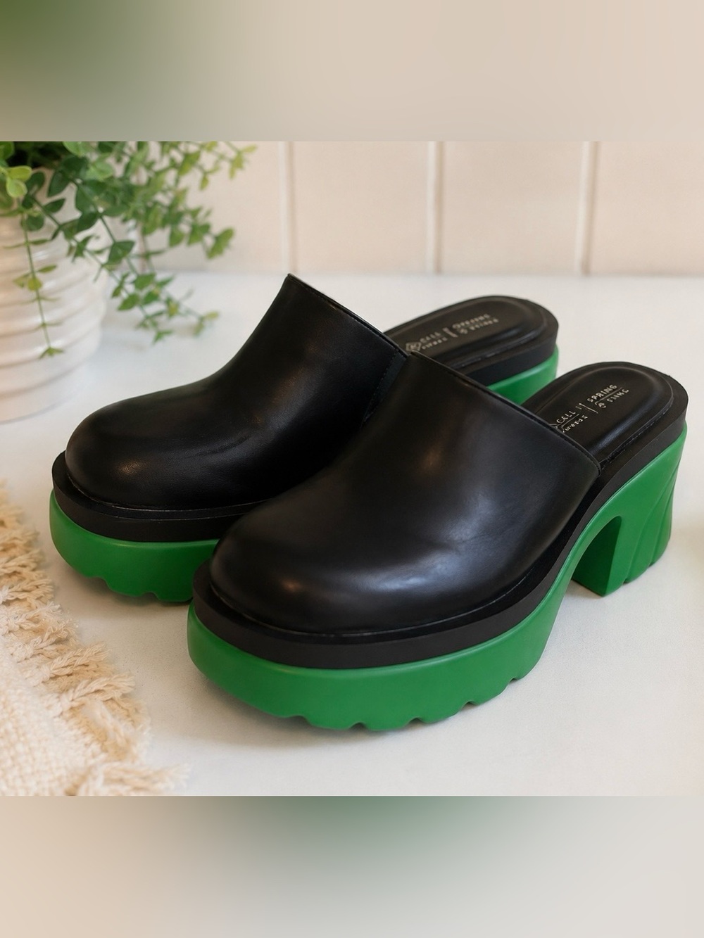 Call It Spring Black & Green Platform Mule Clogs Size 8